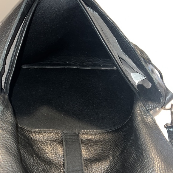 Roots Bags Roots Messenger Bag Poshmark